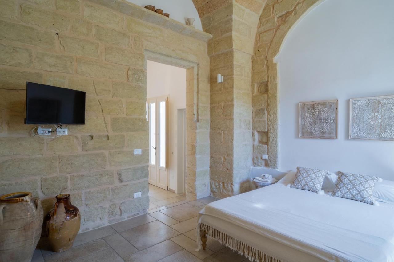 Li Perrini Boutique B&B Acquarica Extérieur photo